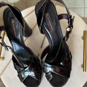 Burberry patent leather platform heels size 40